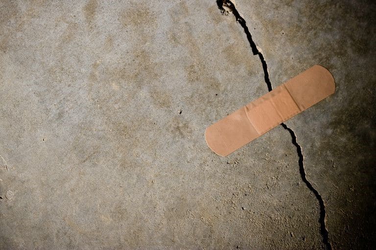 Repairing Concrete Cracks