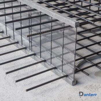 Stremaform is a stay-in-place concrete formwork solution designed for creating construction joints in reinforced concrete structures.