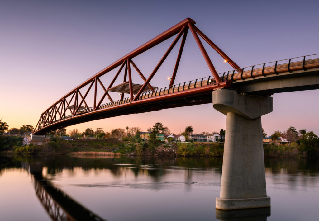the Nepean River Green Bridge