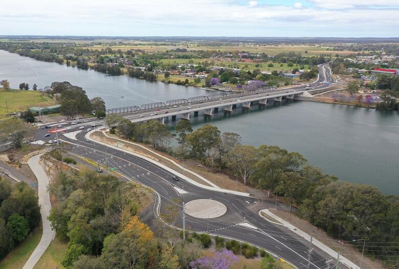 A seamless connection – The Nowra Bridge Project integrates upgraded intersections and expanded highway lanes for better traffic flow.